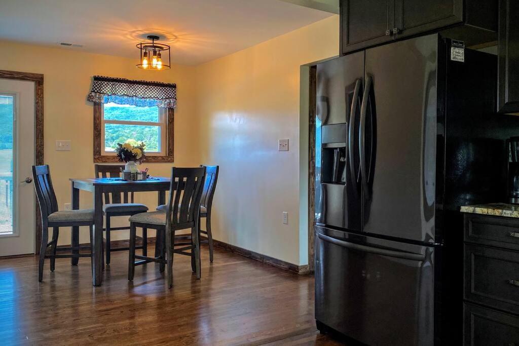 Holly Tree Retreat Located In Beautiful Luray, Va. Villa Exterior photo