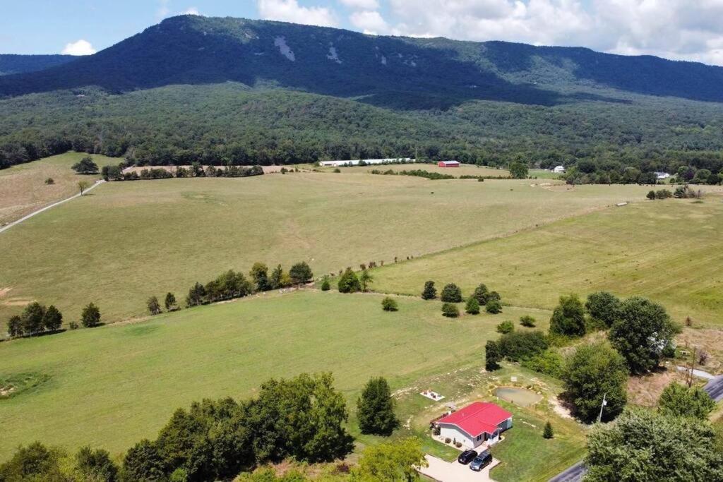 Holly Tree Retreat Located In Beautiful Luray, Va. Villa Exterior photo